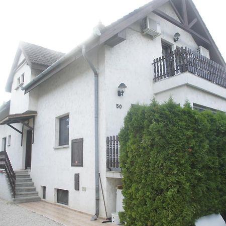 Szuzanna Fenyves Panzio Bed & Breakfast ชิโอฟก ภายนอก รูปภาพ